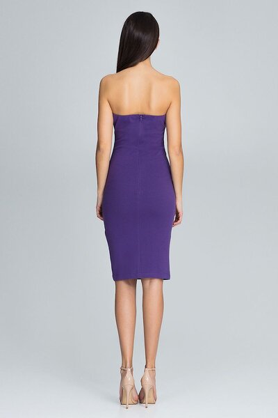 Fioletowa sukienka z przeszyciami