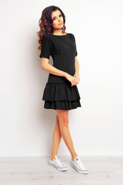 Grafitowa sukienka mini z ozdobną falbanką