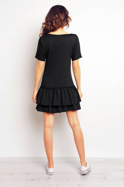Grafitowa sukienka mini z ozdobną falbanką