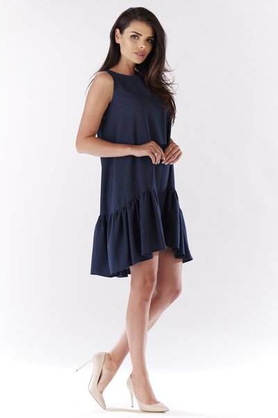 Granatowa luźna sukienka z falbaną na dole