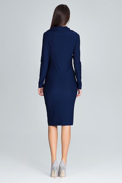 Dopasowana sukienka w kolorze granatowym