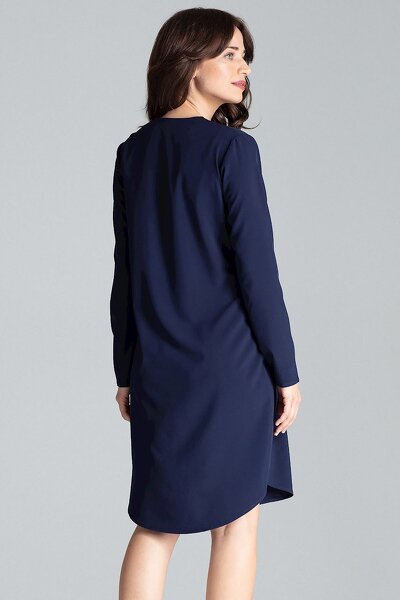 Koszulowa sukienka zapinana z przodu w granatowym kolorze