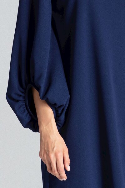 Granatowa trapezowa sukienka z ozdobnymi rękawami