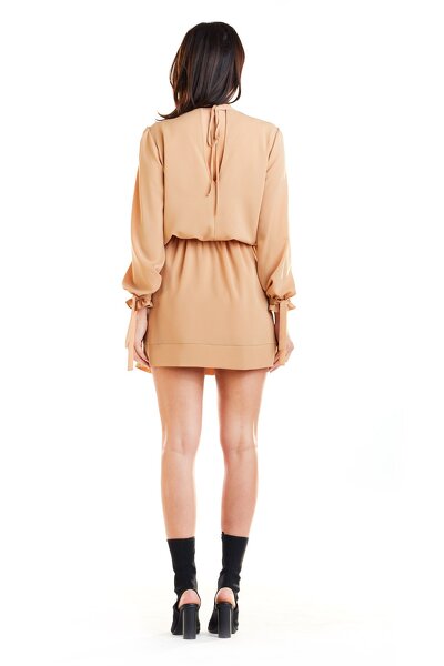 Karmelkowa sukienka mini w stylu boho