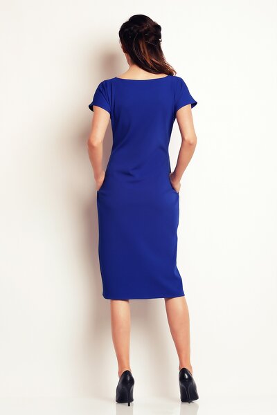 Klasyczna niebieska sukienka z krótkim rękawem