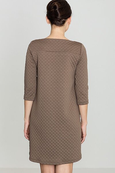 Beżowa sukienka asymetryczna