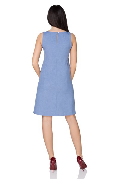 Jasnoniebieska letnia taliowana sukienka