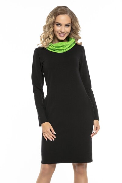 Czarna sukienka z kontrastowym kominem