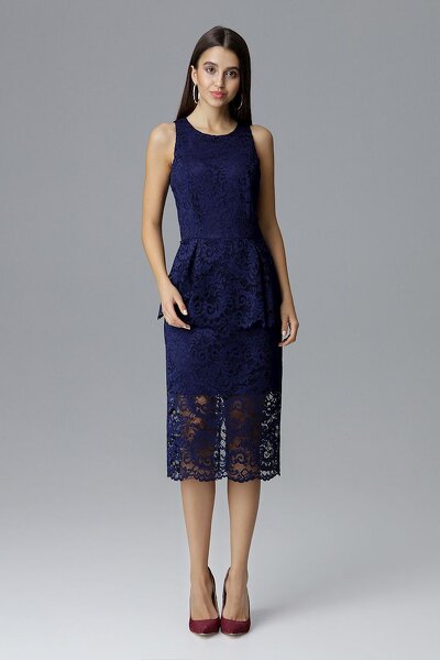 Koronkowa sukienka baskinka w granatowym kolorze