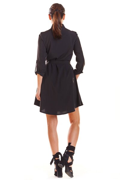 Koszulowa sukienka mini w czarnym kolorze