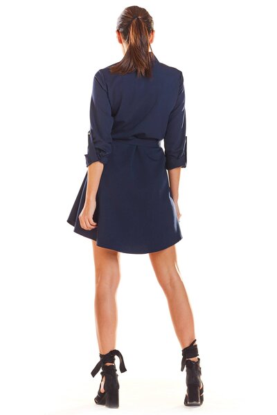 Koszulowa sukienka mini w granatowym kolorze
