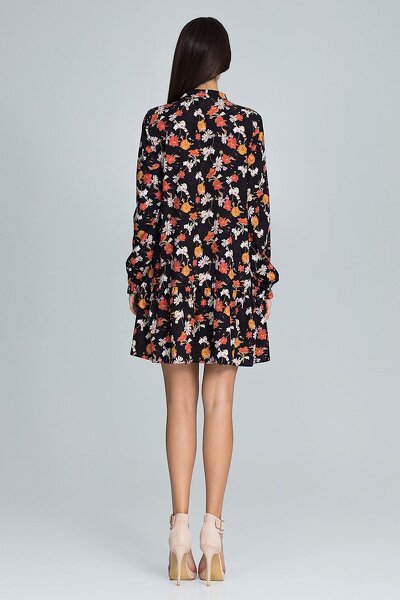 Czarna sukienka trapezowa w czerwone kwiaty