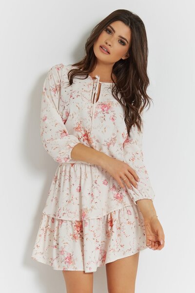 Kwiecista sukienka o luźnym fasonie z okrągłym dekoltem