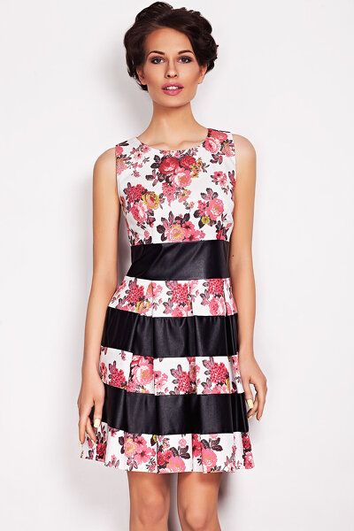 Kwiecista sukienka ozdobiona czarnymi pasami