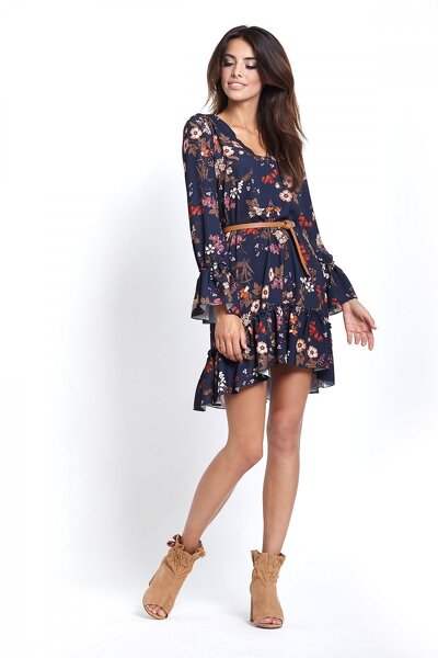 Kwiecista sukienka w stylu boho o trapezowym kroju