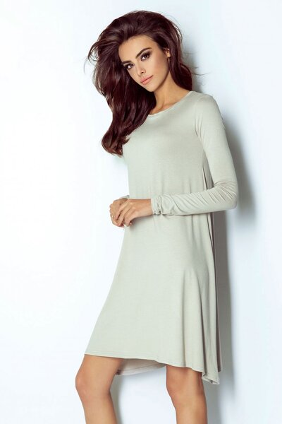 Lekka dzianinowa sukienka w beżowym kolorze