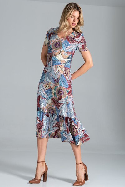 Lekka wzorzysta sukienka z falbanką