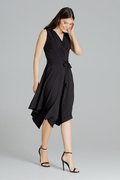Letnia asymetryczna sukienka w czarnym kolorze