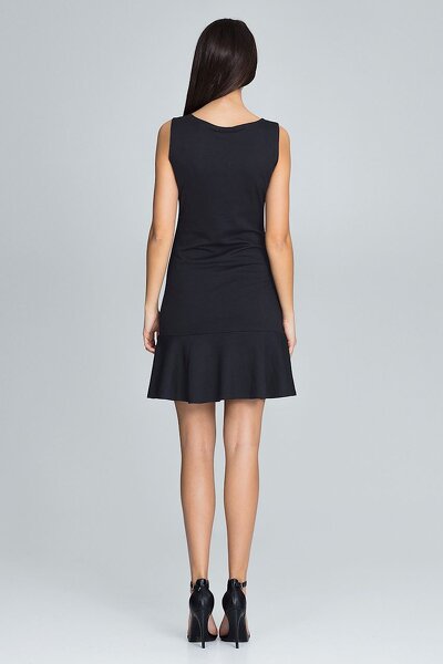 Sukienka z falbanką w czarnym kolorze