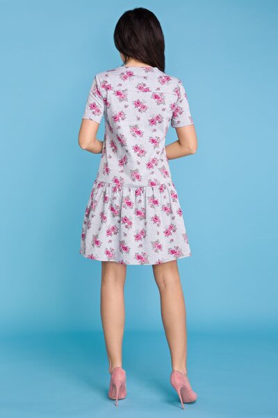 Sukienka z falbaną w kwiaty