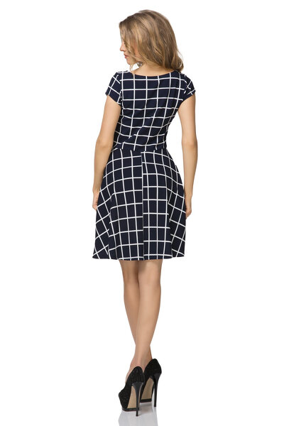 Wzorzysta letnia sukienka rozkloszowana