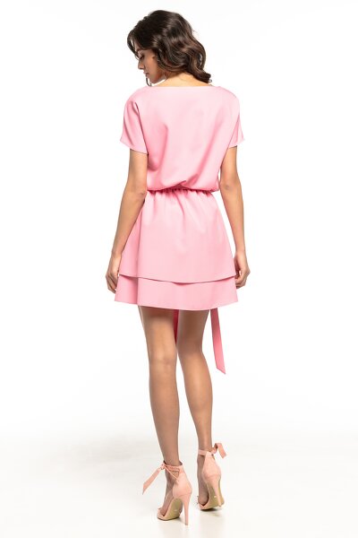 Różowa sukienka z podwójną falbaną