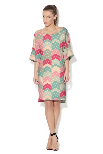 Luźna sukienka w kolorowe kształty