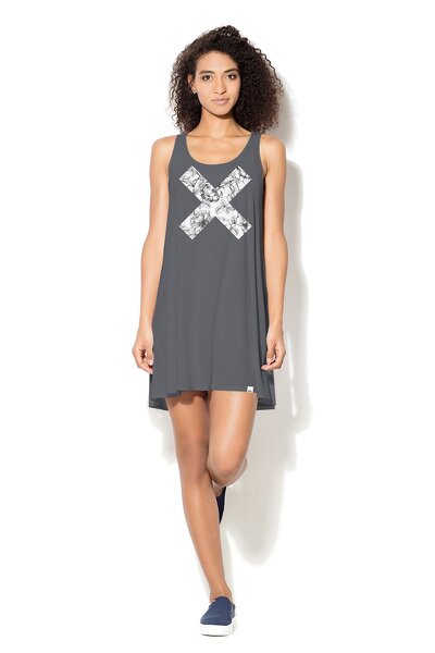 Sukienka na ramiączkach z elementem artystycznym