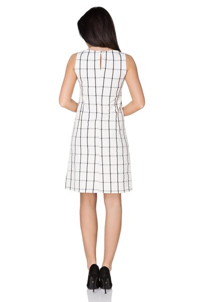 Letnia sukienka w biało-czarną kratkę