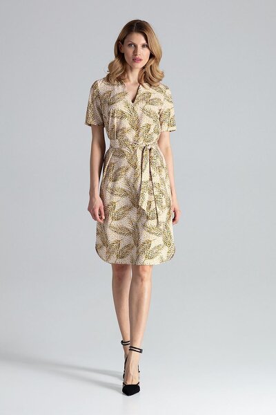 Wzorzysta letnia sukienka wiązana w pasie