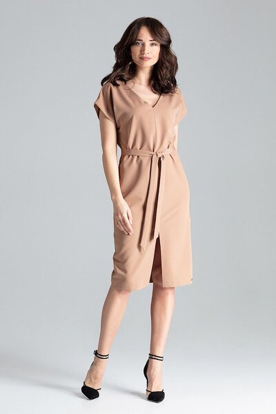 Brązowa sukienka z rozcięciem z przodu