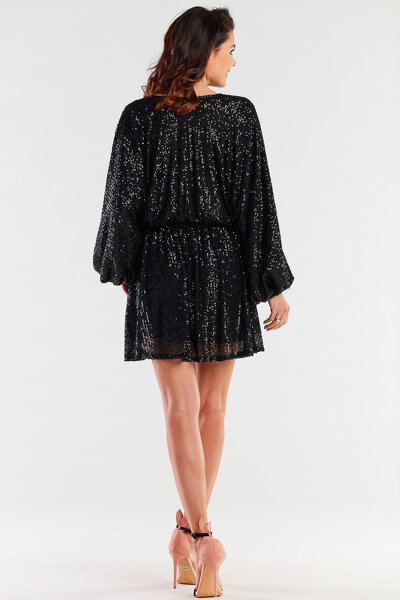 Luźna czarna sukienka mini  w jednym rozmiarze z cekinami