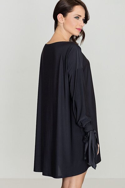 Czarna luźna sukienka