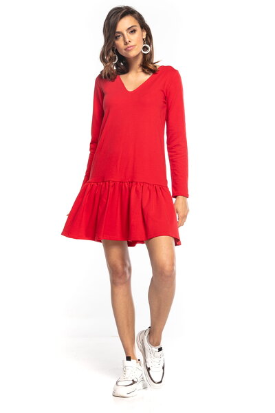Luźna czerwona sukienka z falbanką i dekoltem do szpica