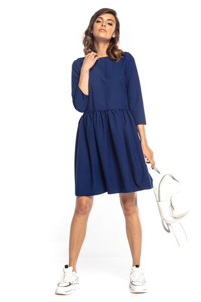 Luźna granatowa sukienka z ozdobnym marszczeniem