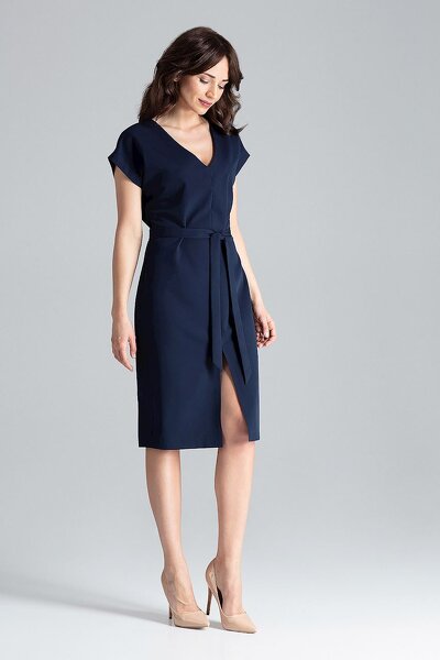 Granatowa sukienka z rozcięciem z przodu