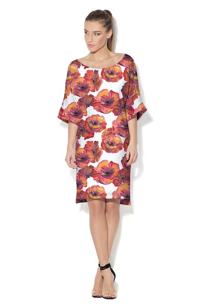 Sukienka w czerwone kwiaty