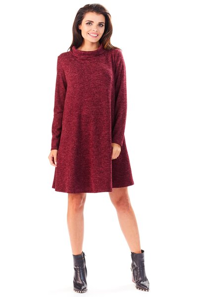 Luźna sweterkowa sukienka w bordowym kolorze
