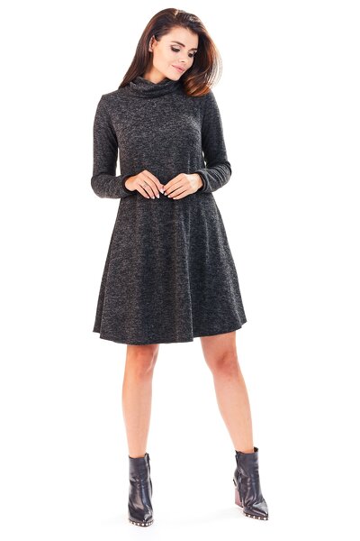 Luźna sweterkowa sukienka w grafitowym kolorze