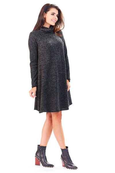 Luźna sweterkowa sukienka w grafitowym kolorze
