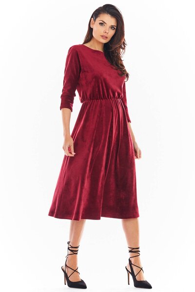 Luźna welurowa sukienka w bordowym kolorze