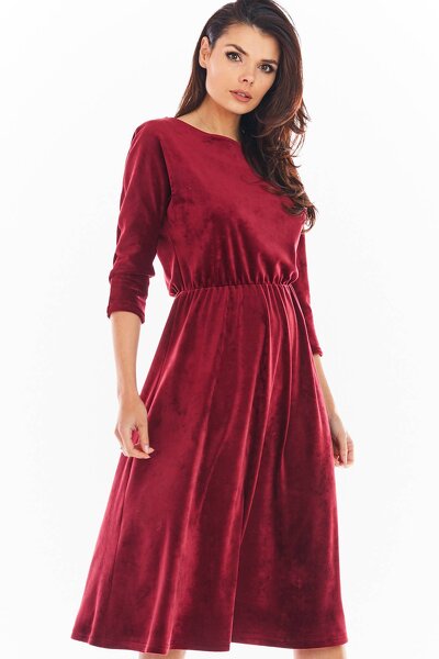 Luźna welurowa sukienka w bordowym kolorze