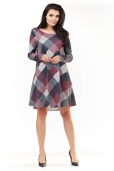 Luźna wzorzysta sukienka o trapezowym fasonie