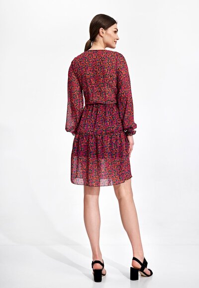 Luźna wzorzysta sukienka z kopertowym dekoltem