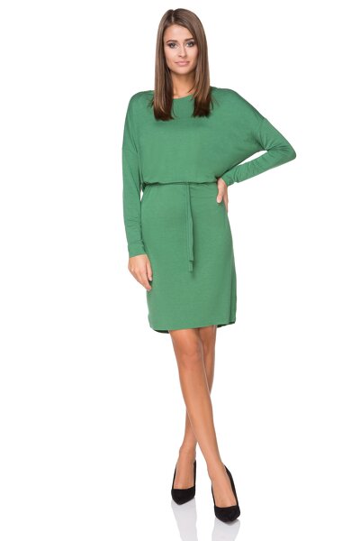 Zielona sukienka wiązana w pasie