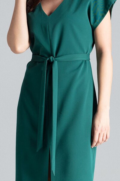 Zielona sukienka z rozcięciem z przodu