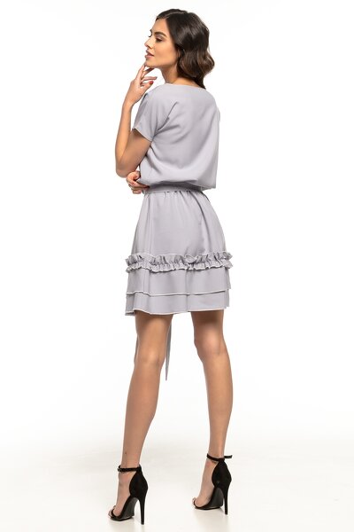 Szara sukienka z podwójną falbana i paskiem