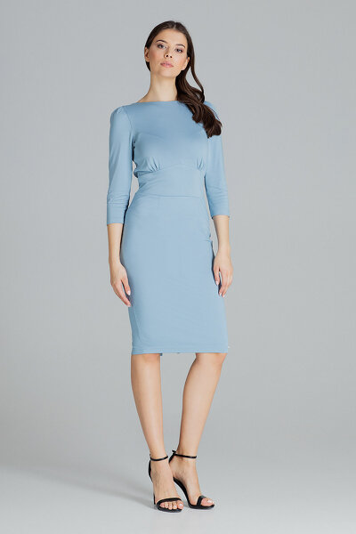 Niebieska dopasowana sukienka z wcięciem na plecach