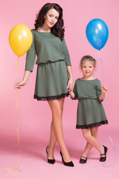 Zielona sukienka z gumką w pasie z kolekcji mama i córka