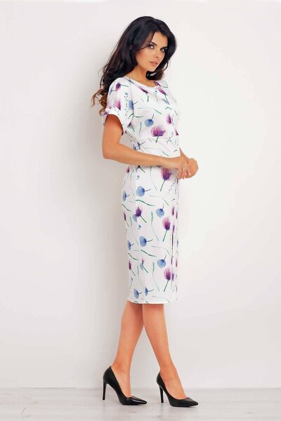 Ołówkowa sukienka w fioletowe kwiaty